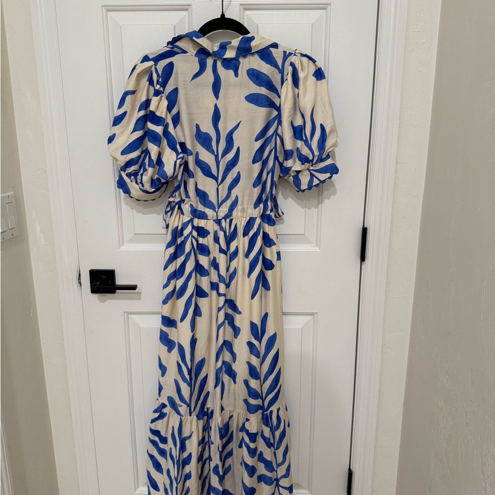 Blue and White Leaf Print Dress - Picture 5 of 10